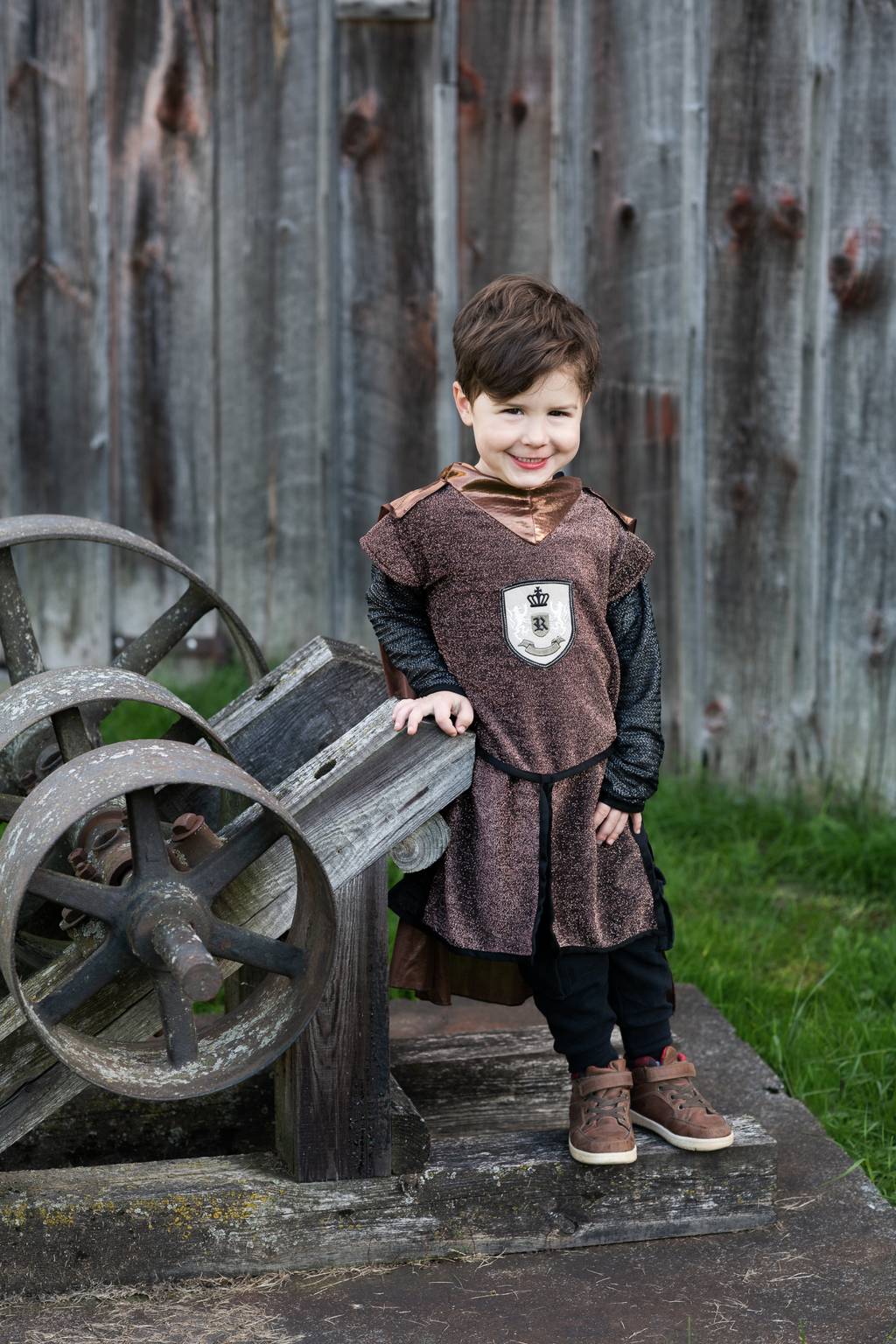Great Pretenders Brilliant Copper Knight Tunic with Cape Size 5-6 | Playroom Avenue