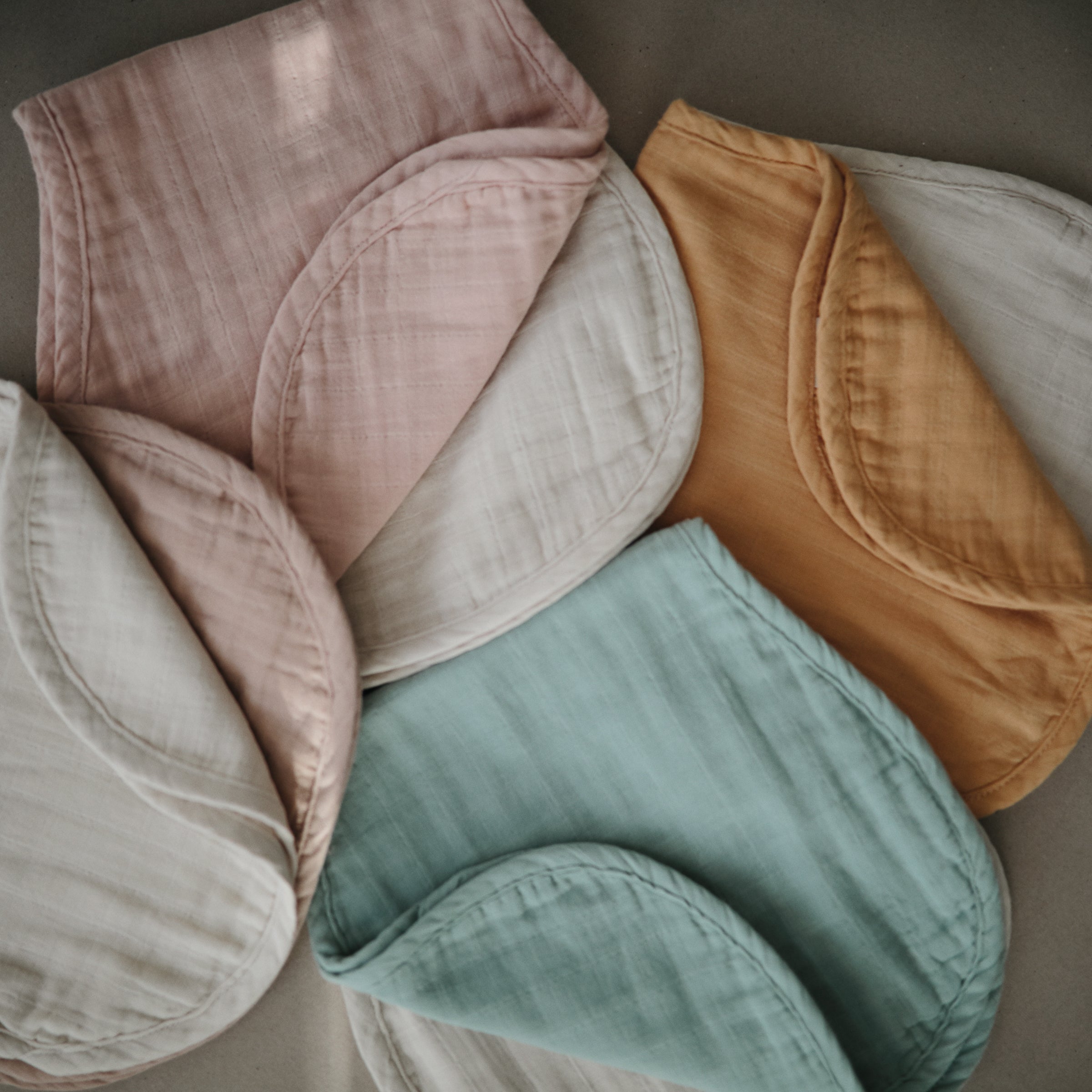 Mushie Organic Cotton Muslin Burp Cloth 2-Pack | Playroom Avenue