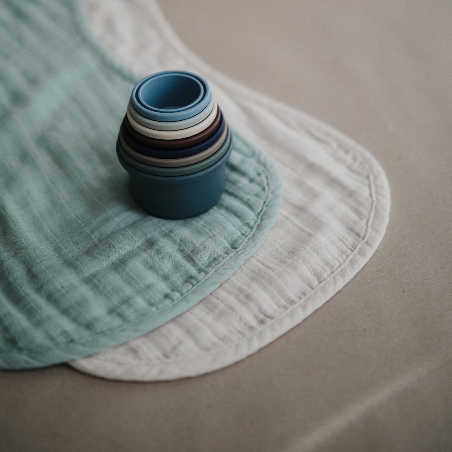 Mushie Organic Cotton Muslin Burp Cloth 2-Pack | Playroom Avenue