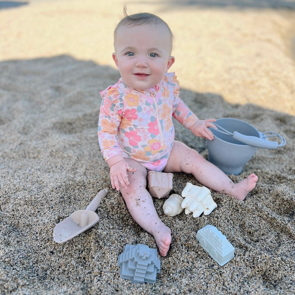 Calla and Friends Ellie Silicone Beach Toy Set | Playroom Avenue