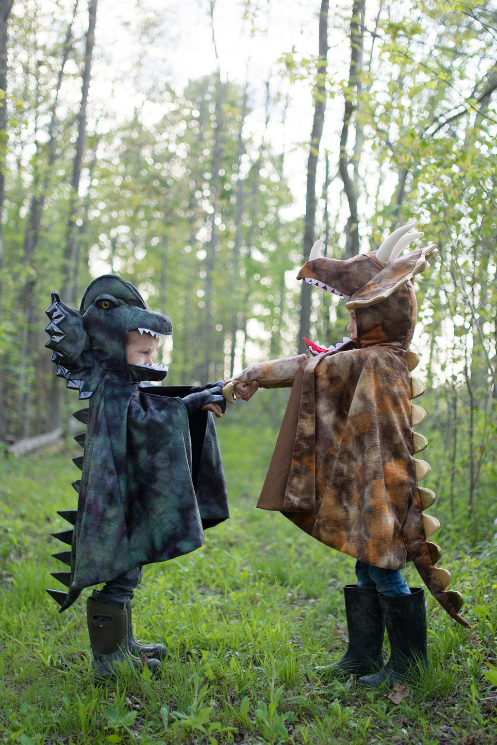 Great Pretenders Grandasaurus Dilophosaurus Cape with Claws | Playroom Avenue