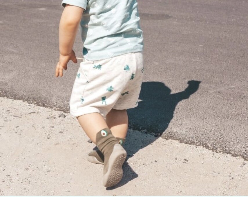 Ozznek Shoes Organic Cotton Sock Shoes – Flexible, Non-Slip Baby Socks - Fruity | Playroom Avenue