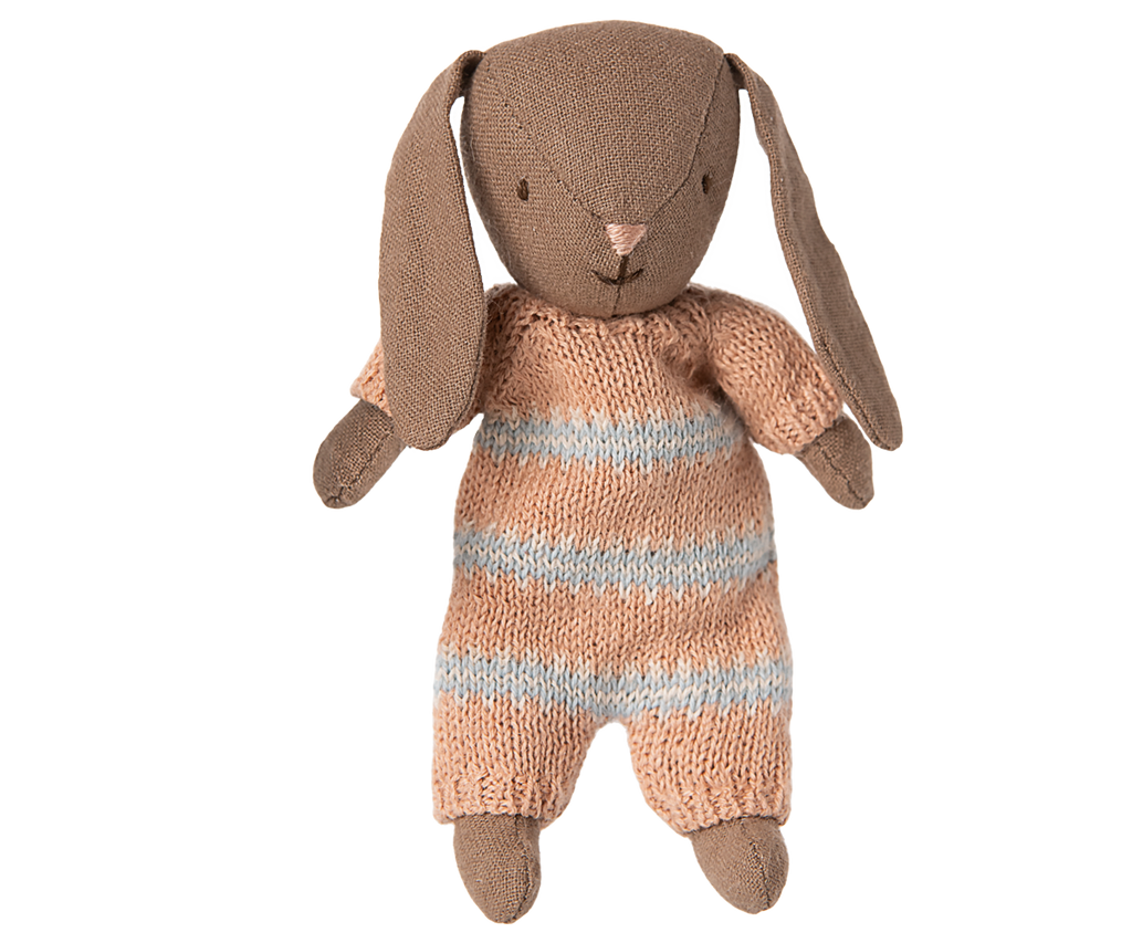 Maileg Bunny, Micro - Brown - Dusty rose knitted suit | Playroom Avenue