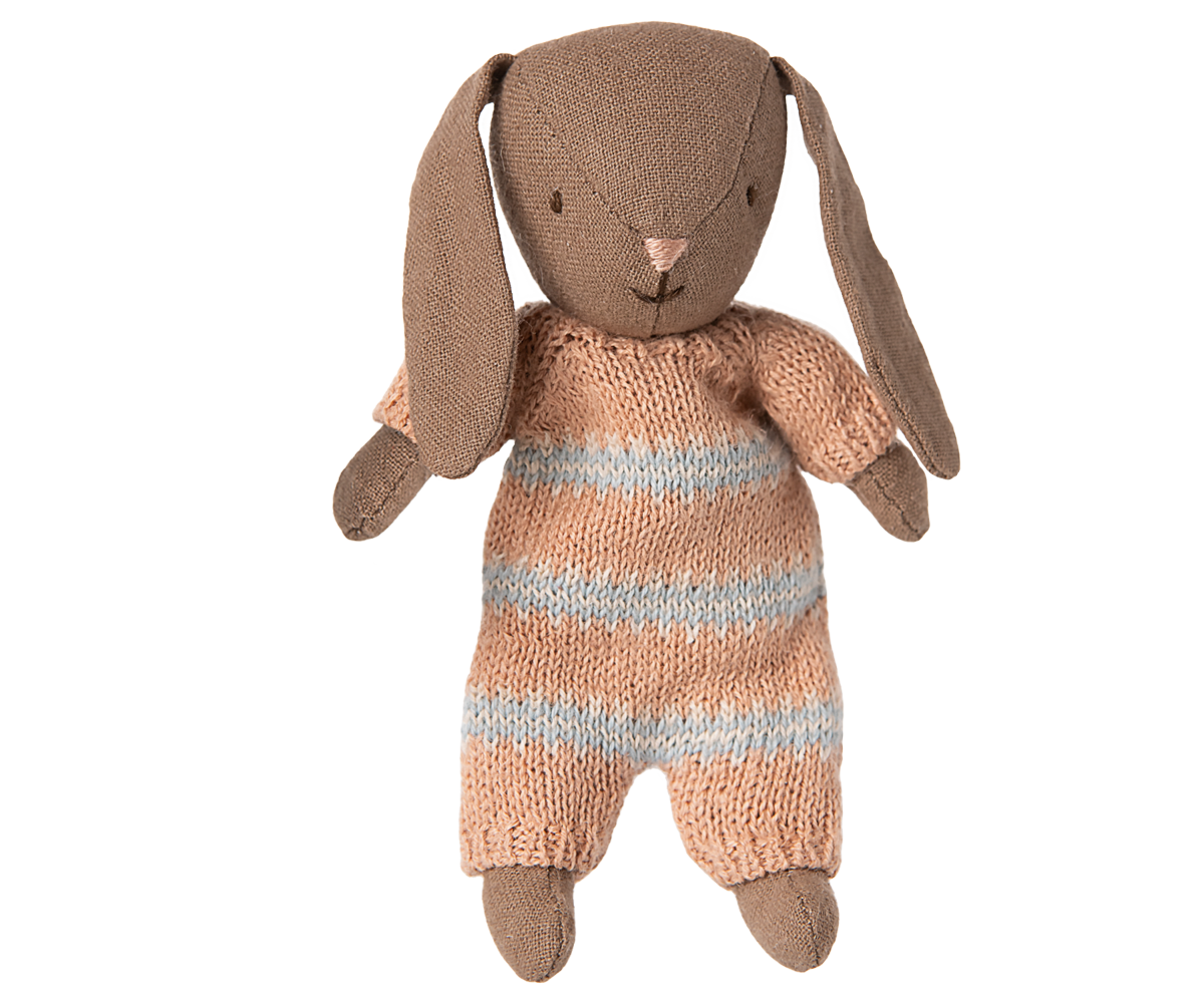 Maileg Bunny, Micro - Brown - Dusty rose knitted suit | Playroom Avenue