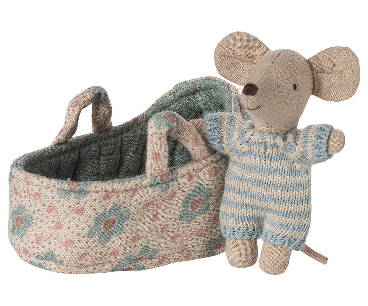 Maileg Baby mouse in carry cot - Blue | Playroom Avenue