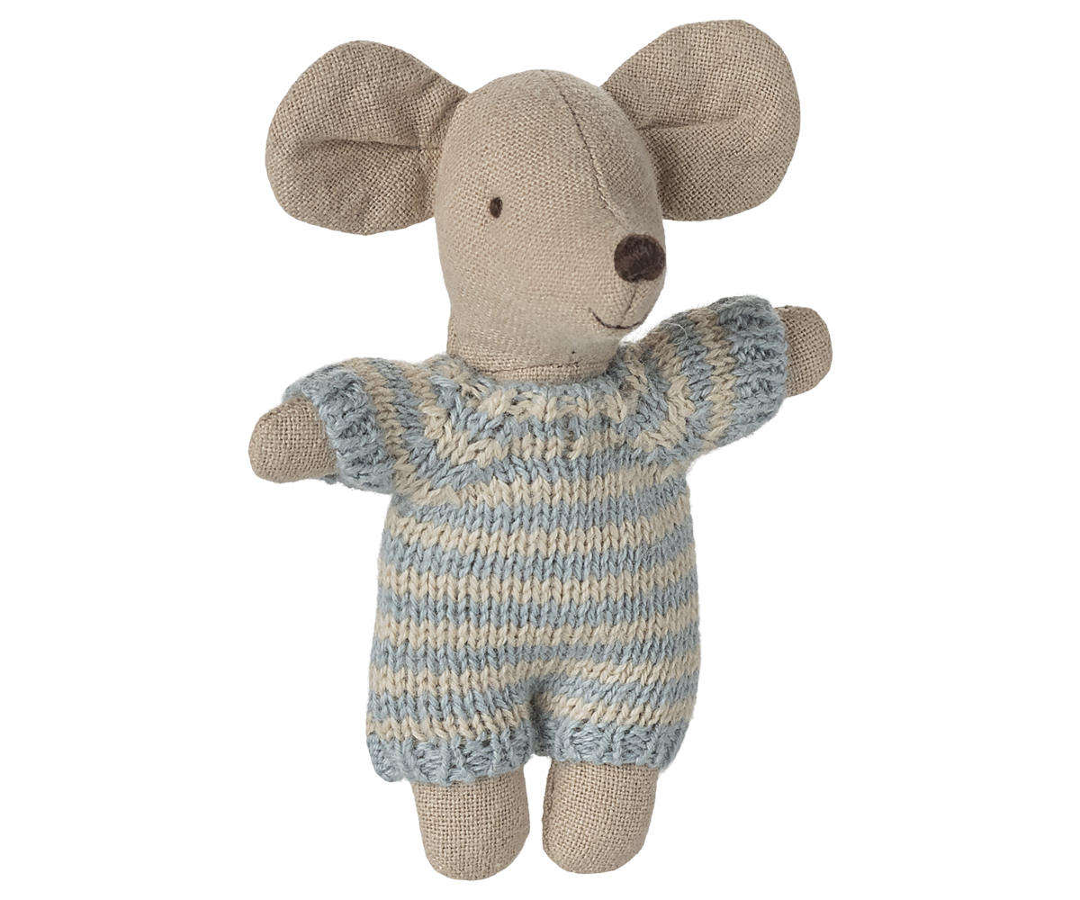 Maileg Baby mouse in carry cot - Blue | Playroom Avenue