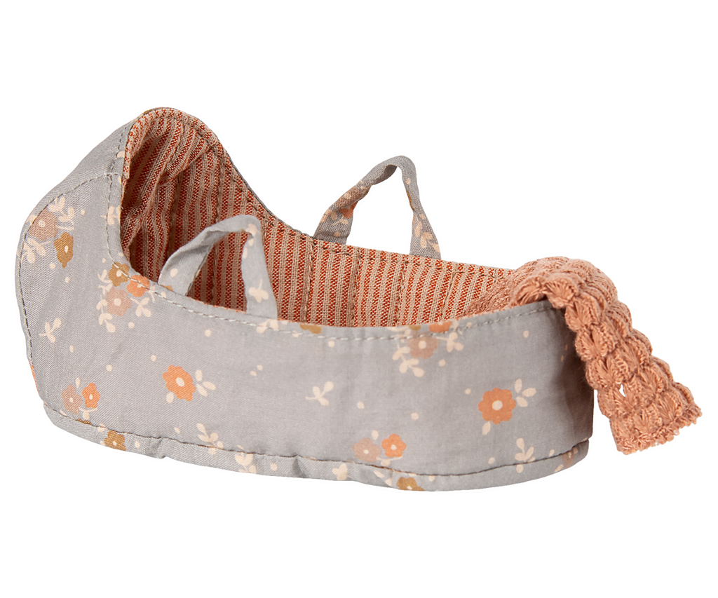 Maileg Carry cot, Micro | Playroom Avenue