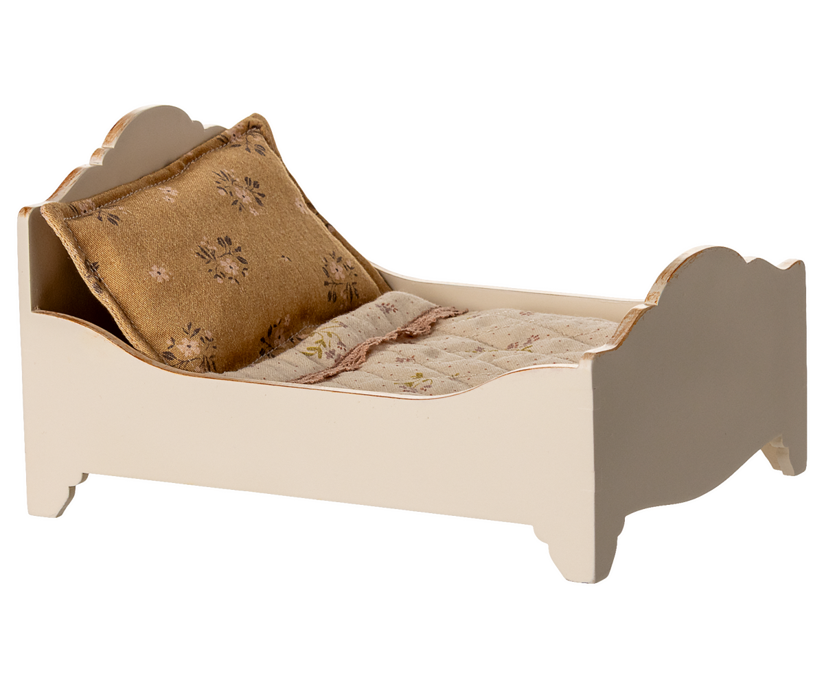 Maileg Bed, Mouse - Off white | Playroom Avenue