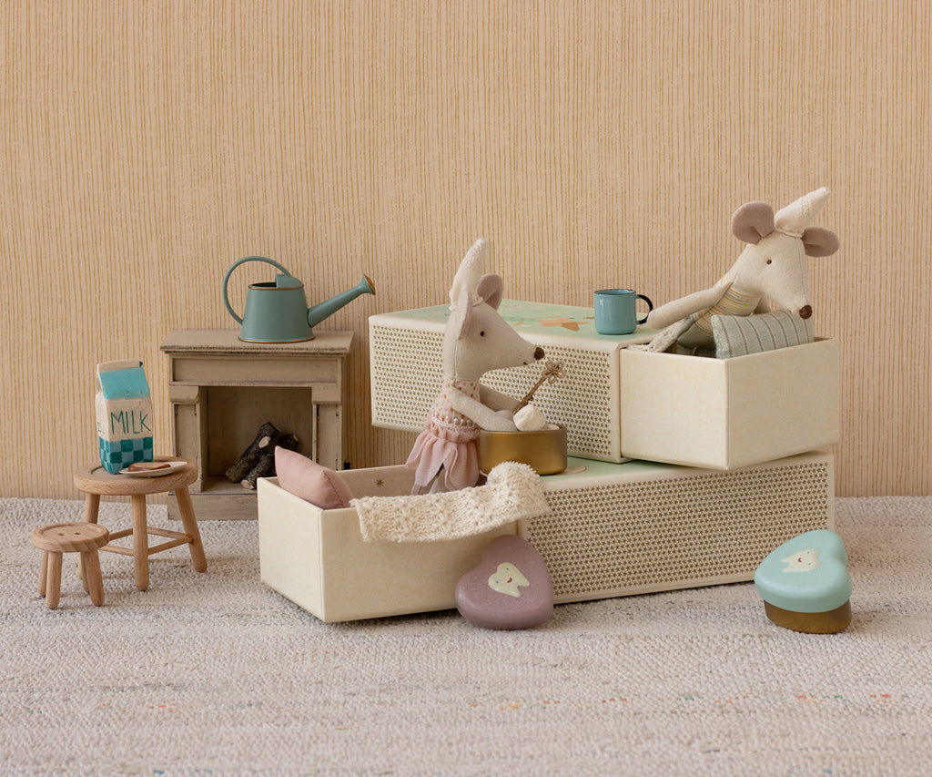Tooth fairy mouse, Little sister in matchbox | Playroom Avenue