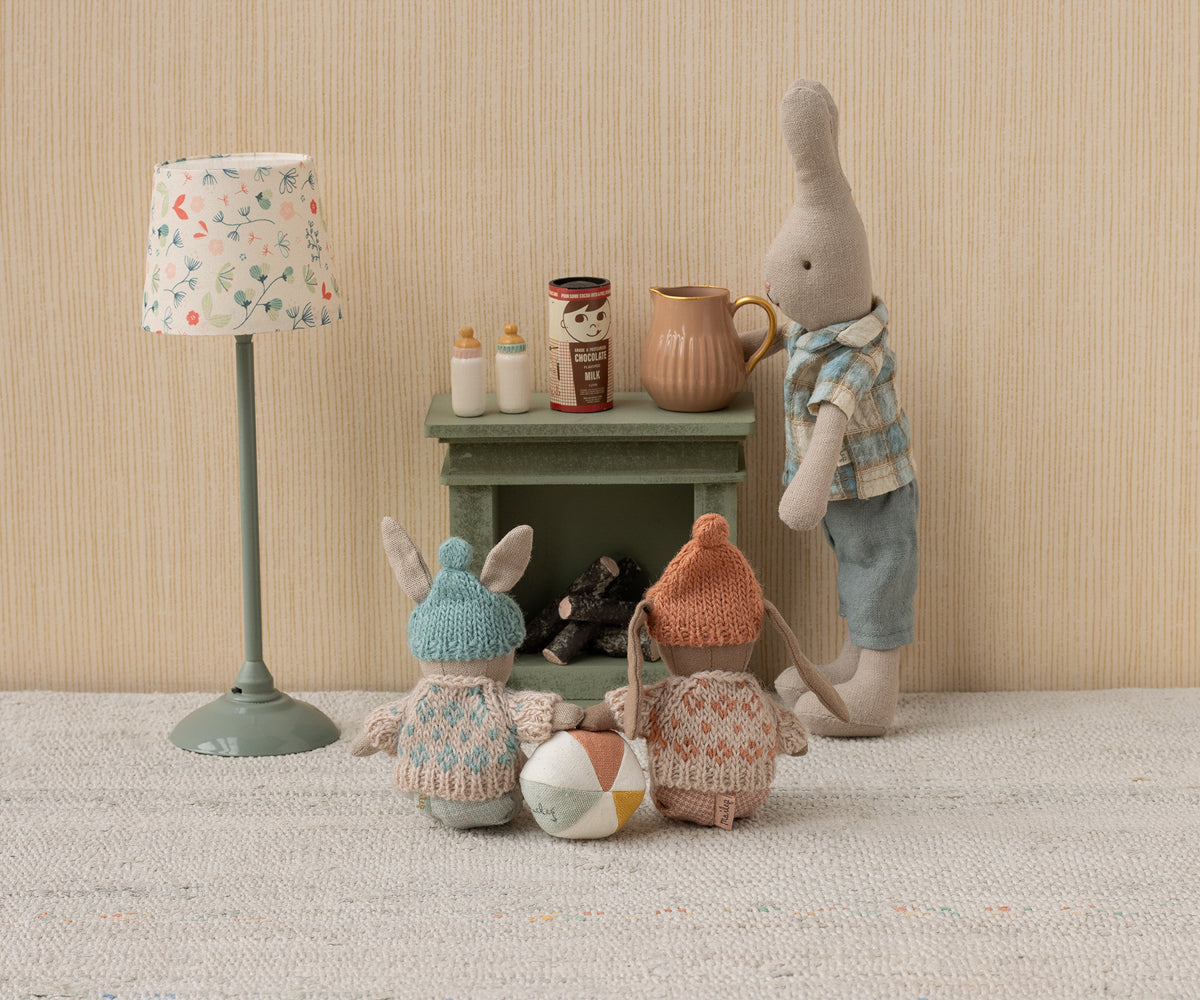 Maileg Winter bunny, Micro - Brown - Rose | Playroom Avenue