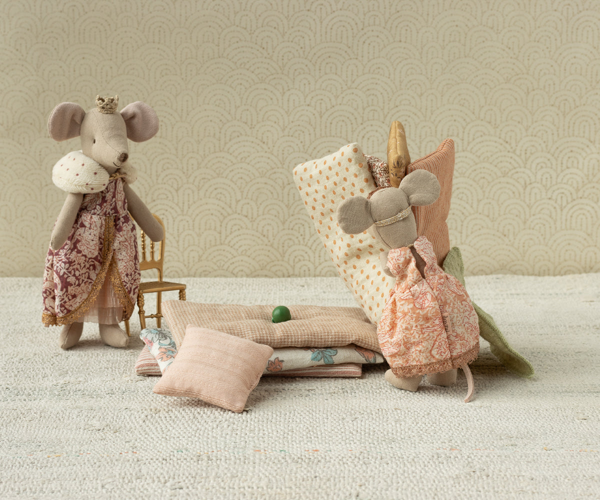 Maileg Princess and the pea, Big sister mouse | Playroom Avenue