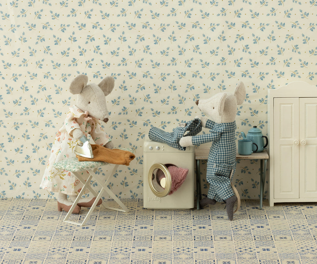 Maileg Grandma & Grandpa Mice in Cigarbox | Playroom Avenue