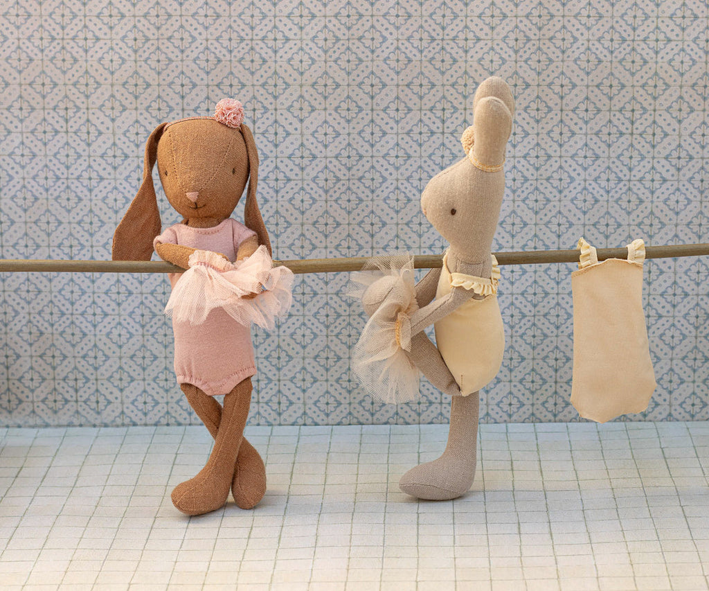 Maileg Bunny size 1, Chocolate brown - Ballet suit and skirt rose | Playroom Avenue