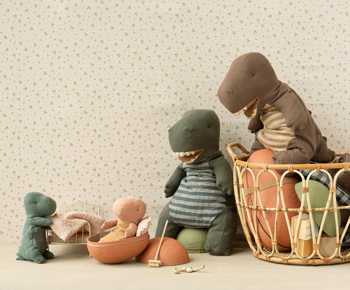 Maileg Gantosaurus in egg, Small - Old rose | Playroom Avenue