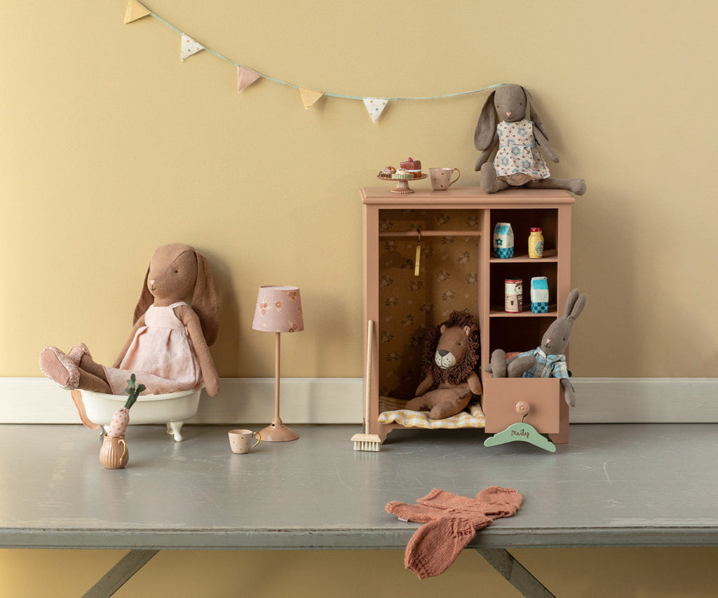 Maileg Bunny, Size 3 - Chocolate brown - Dress and shoes | Playroom Avenue