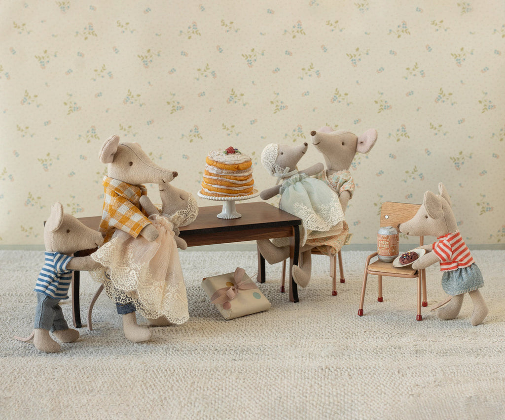 Baby mouse in gown - Mint | Playroom Avenue