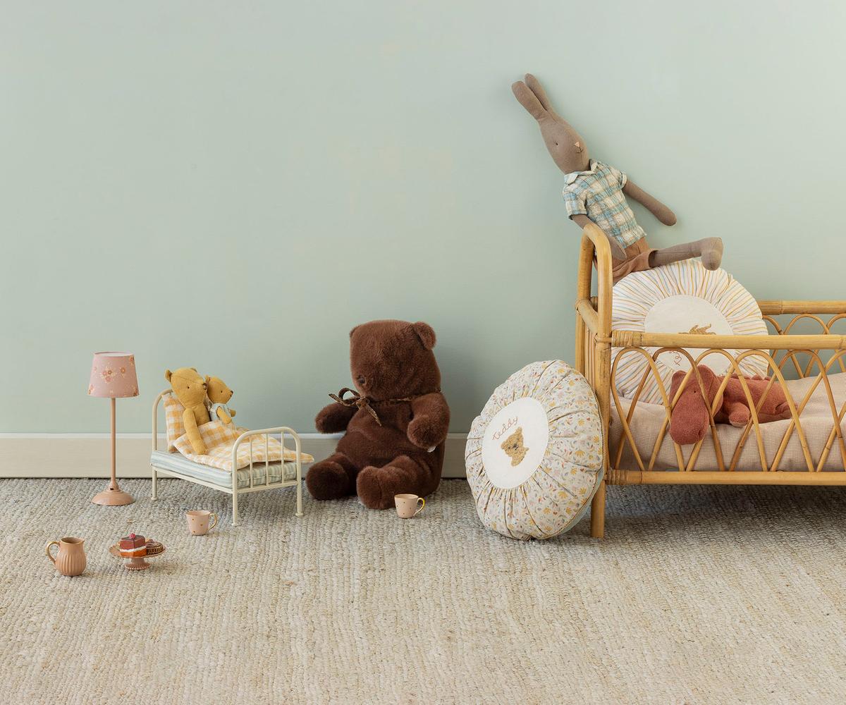 Safari friends, Crocodile, Medium - Vintage rose | Playroom Avenue