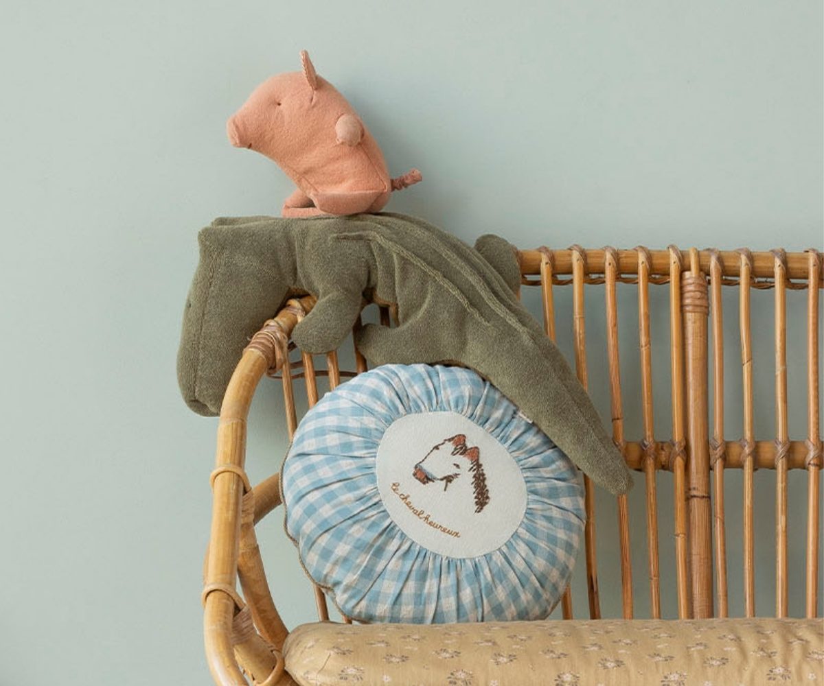 Safari friends, Crocodile, Medium - Olive green | Playroom Avenue