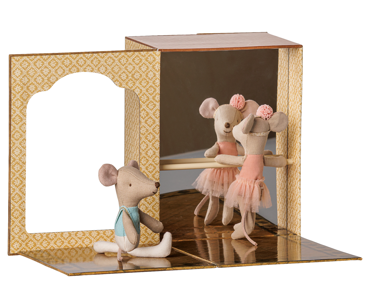 Ballet mice in dance studio, Little sister and brother | Playroom Avenue