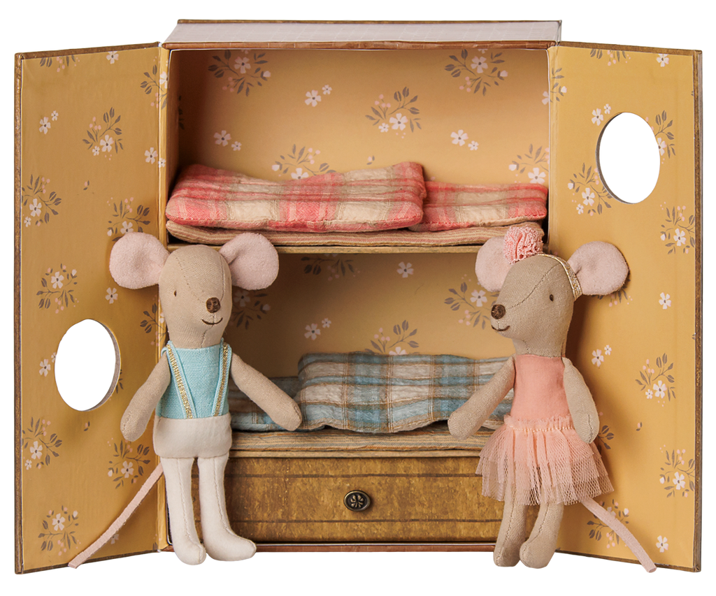 Ballet mice in dance studio, Little sister and brother | Playroom Avenue