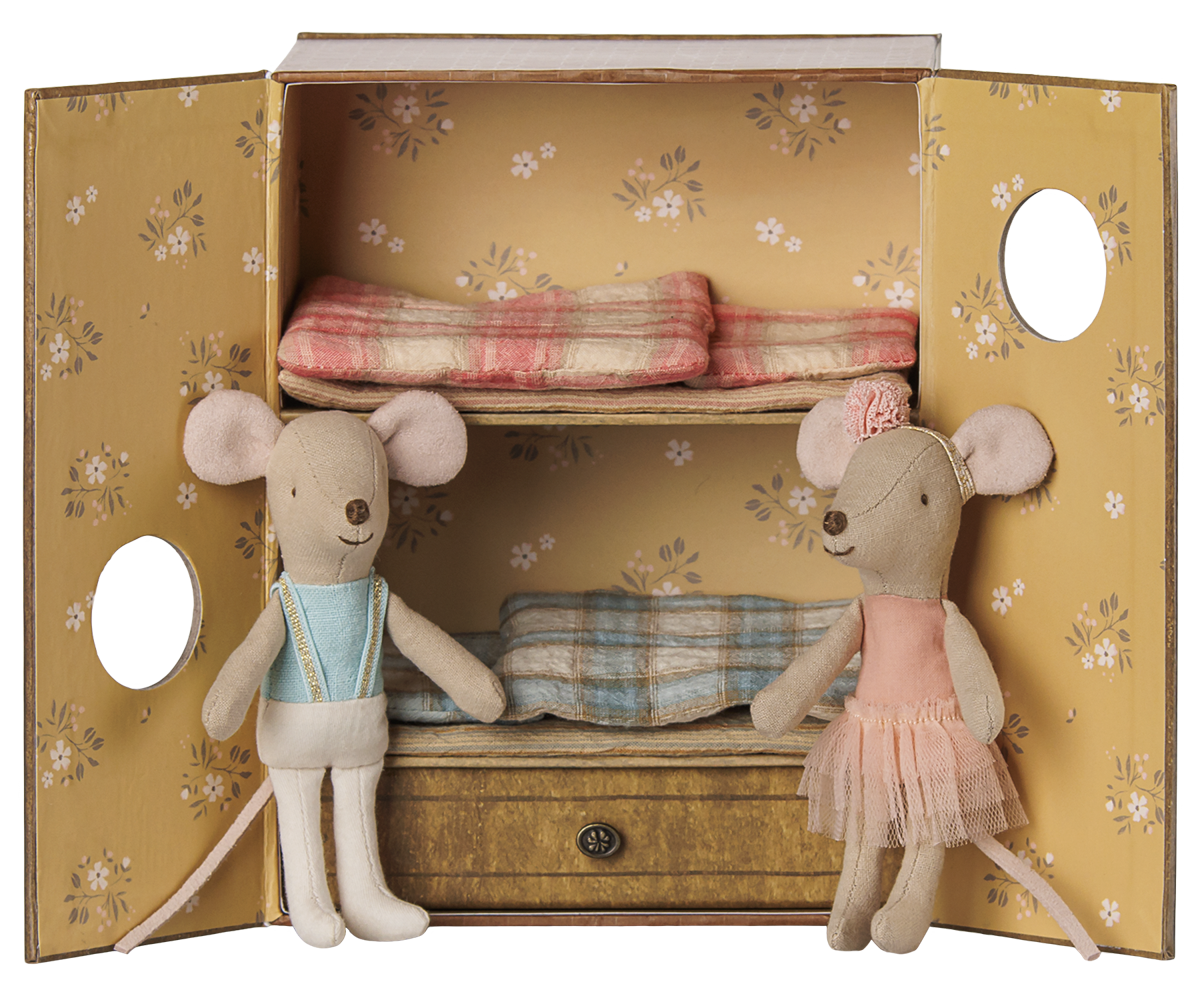 Ballet mice in dance studio, Little sister and brother | Playroom Avenue