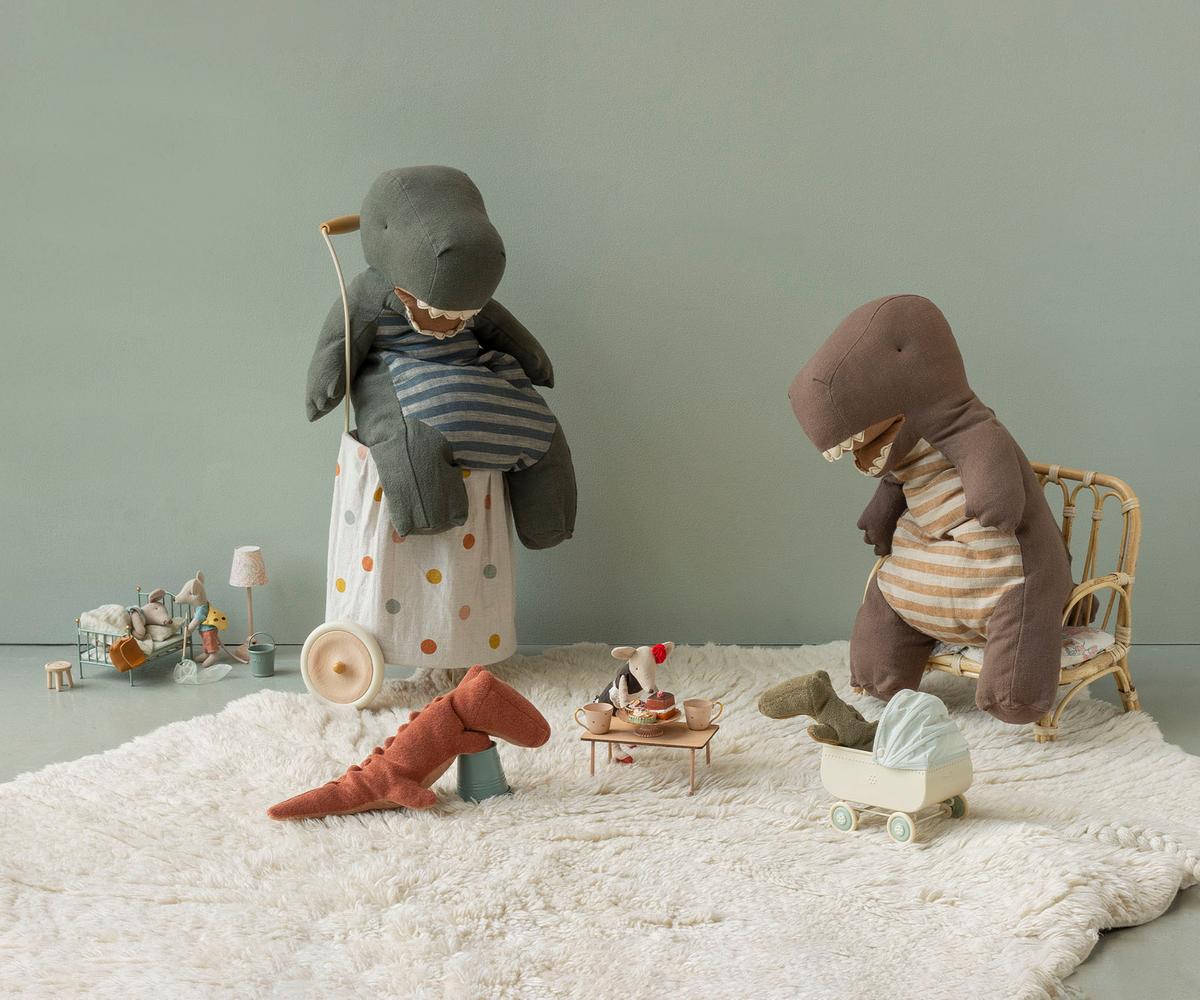 Safari friends, Crocodile, Small - Vintage rose | Playroom Avenue