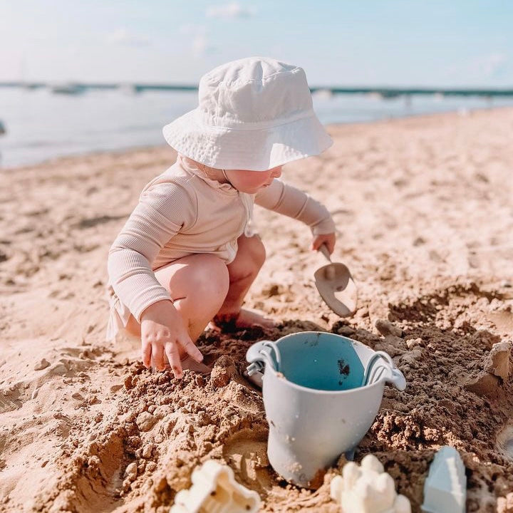 Calla and Friends Ellie Silicone Beach Toy Set | Playroom Avenue