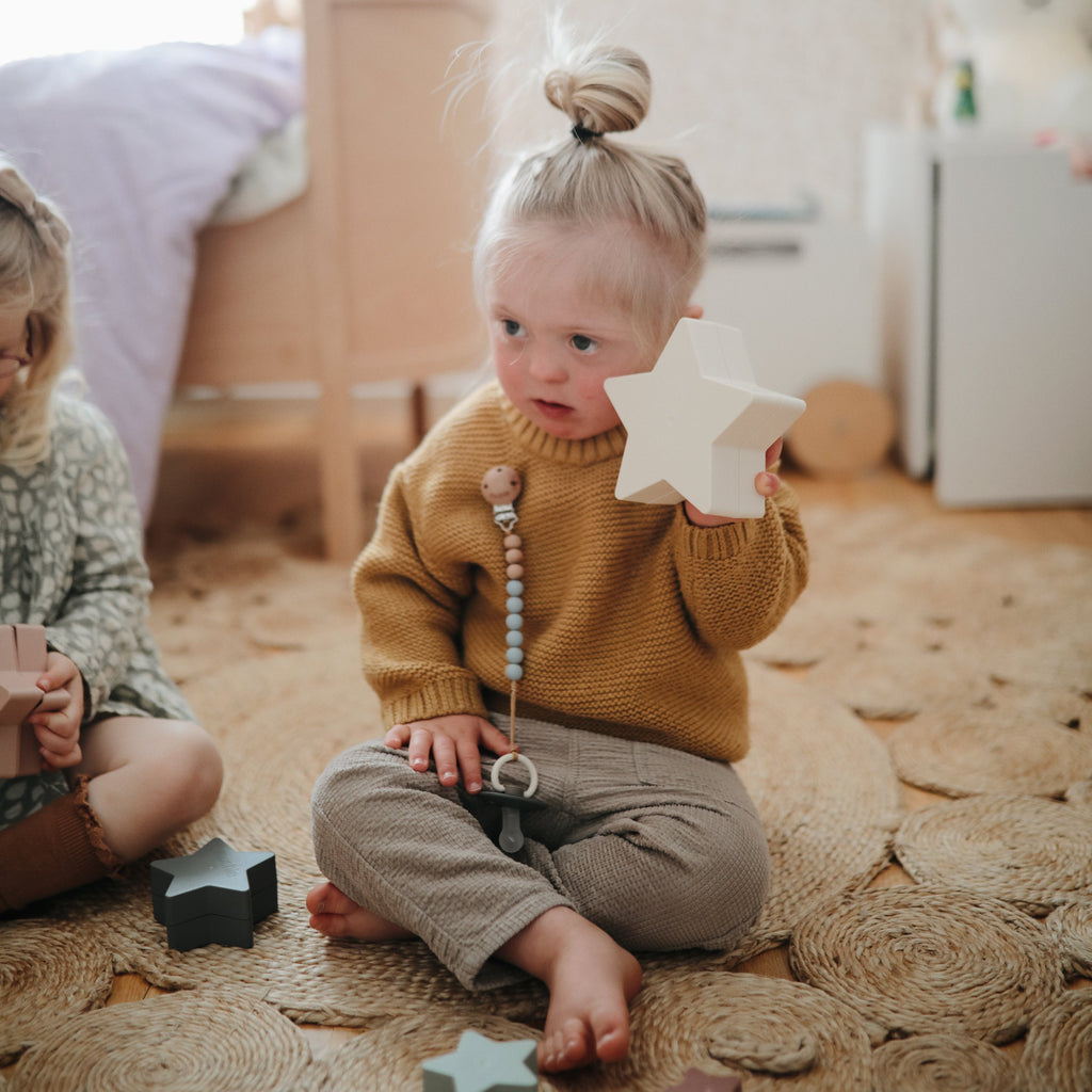 Mushie Silicone Pacifier Clip | Eva | Playroom Avenue