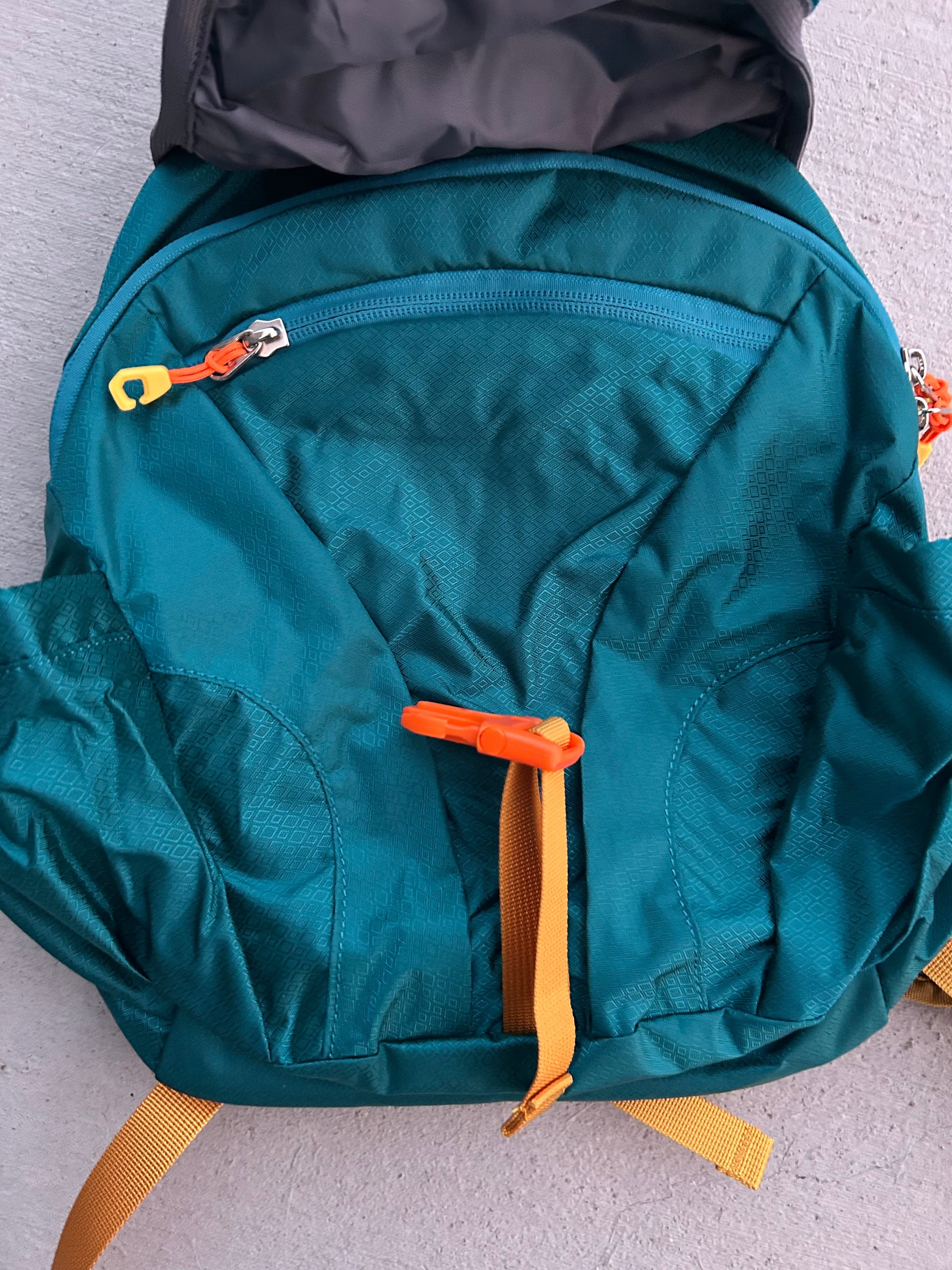 Keep the Littles Wild Kid’s (Ages 2 to 7) Teal Hiking Pack - Water Bladder Compatible Backpack for Young Hikers | Playroom Avenue