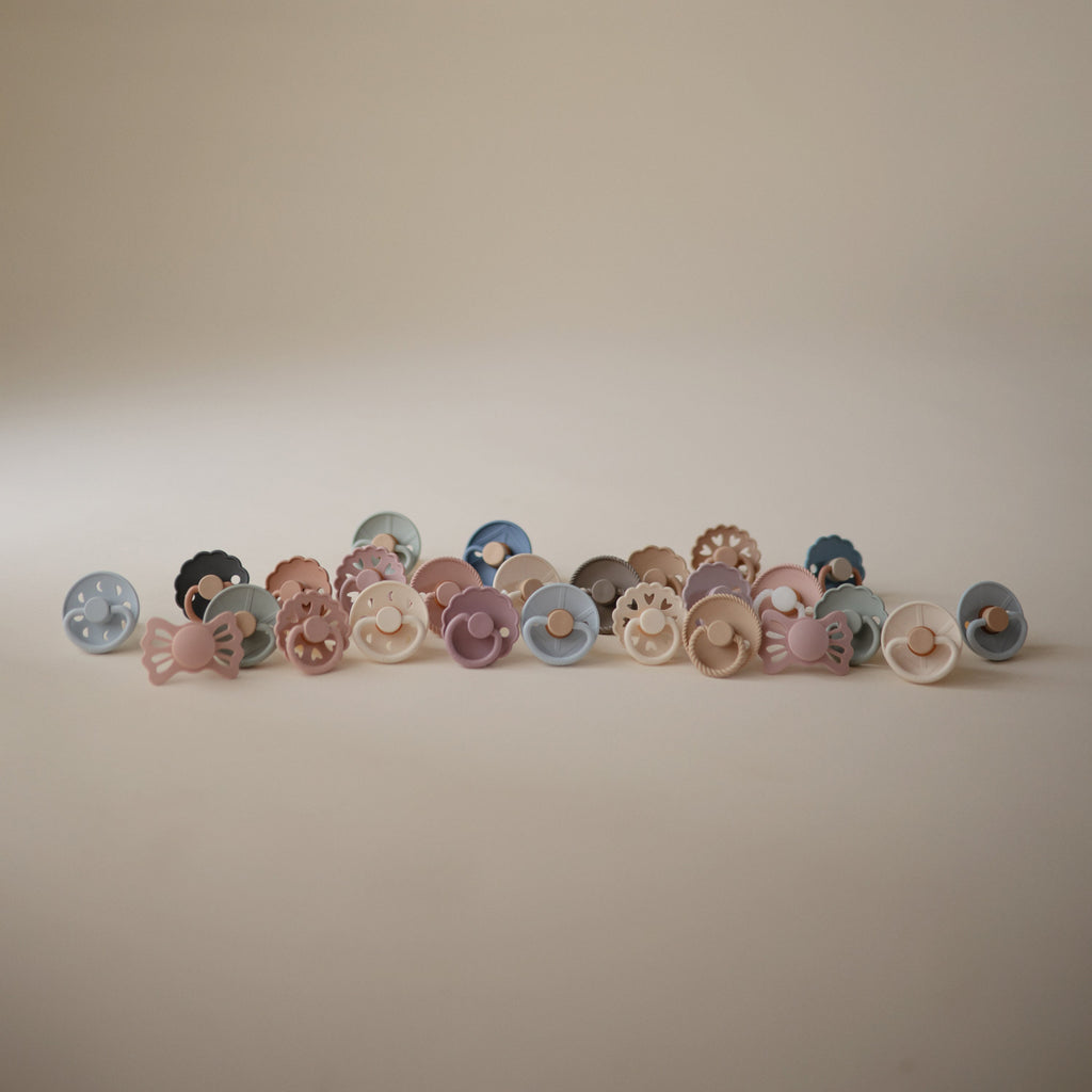 FRIGG Silicone Pacifier 6-Pack | Playroom Avenue