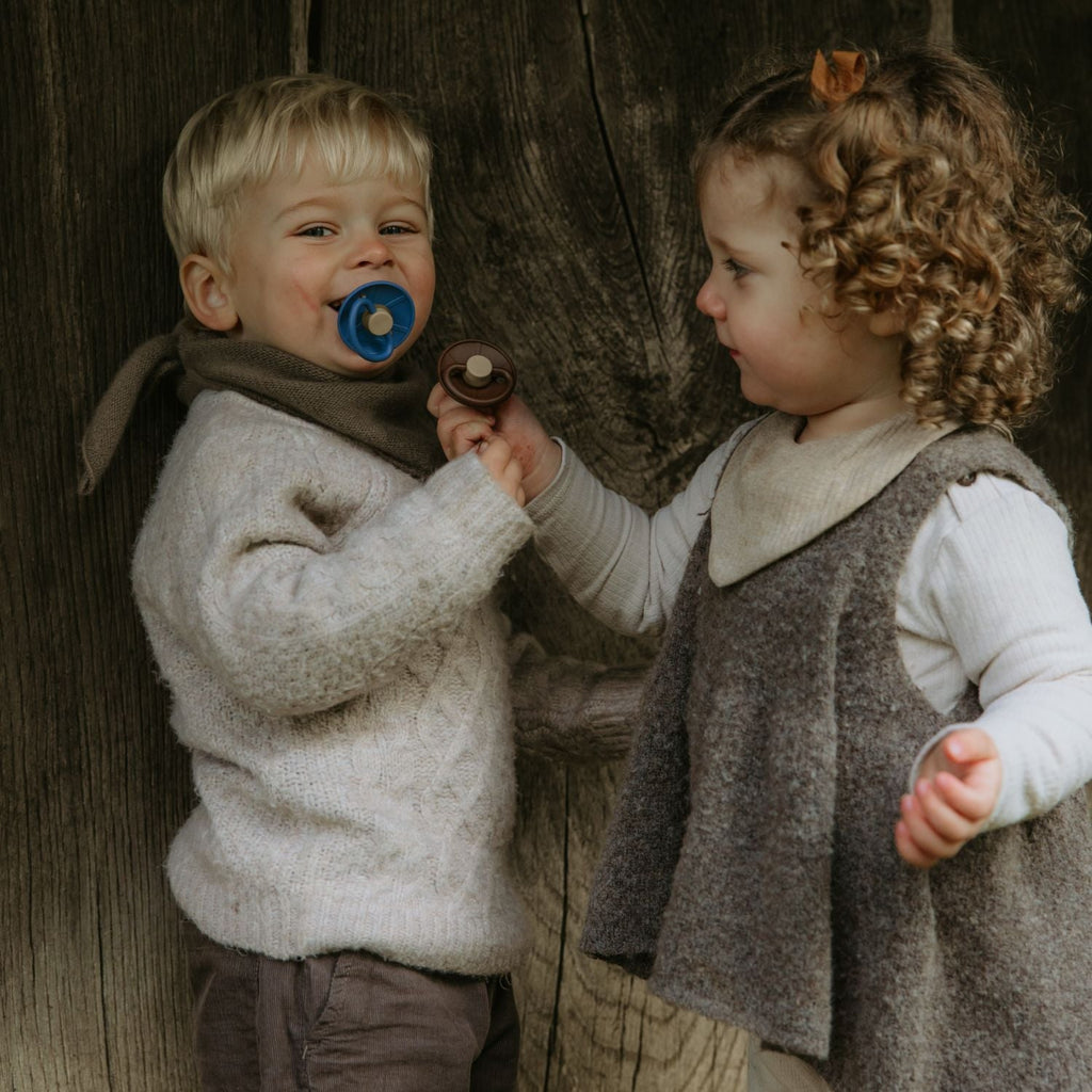 FRIGG Natural Rubber 6-Pack | Playroom Avenue