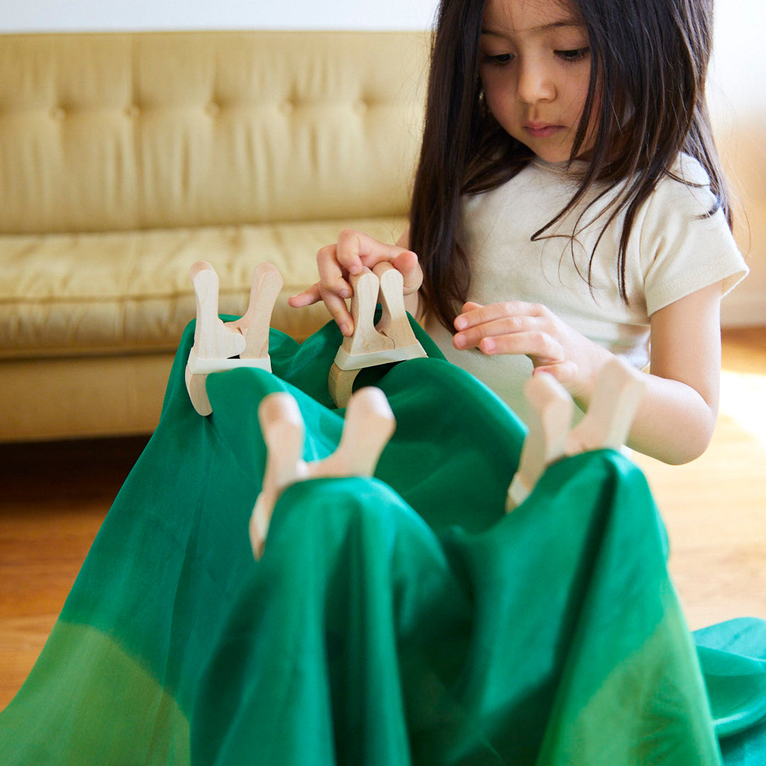 Sarah's Silks Fort Kit - Playroom Avenue