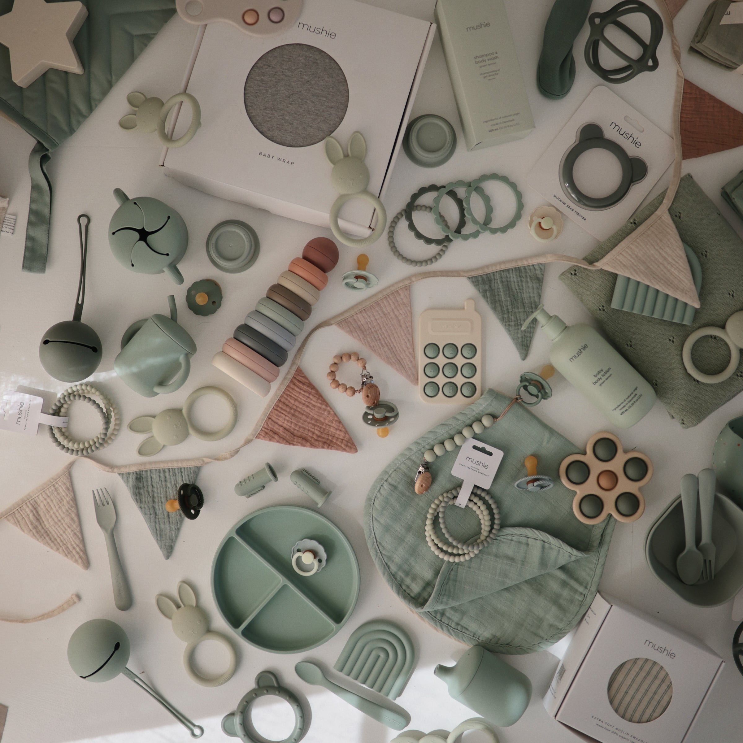 Mushie Organic Cotton Muslin Burp Cloth 2-Pack | Playroom Avenue