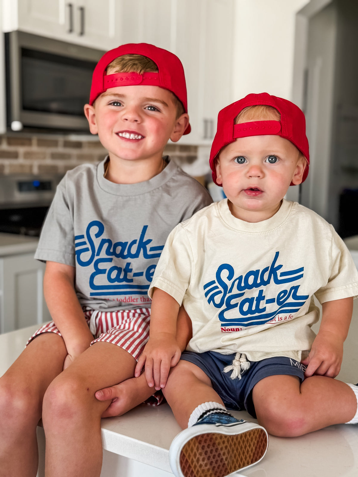 LITTLE RAD THINGS SNACK EAT-ER TEE - VINTAGE CREAM | Playroom Avenue