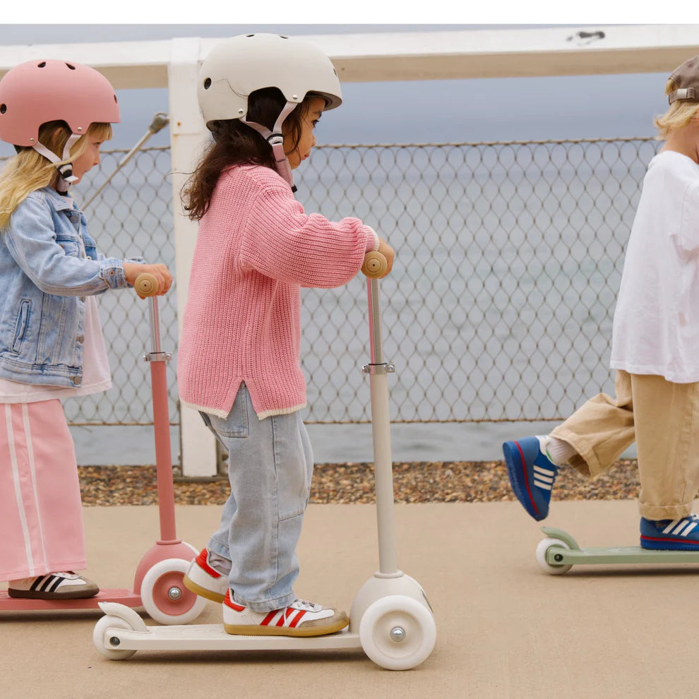 Banwood ECO Helmet | Playroom Avenue