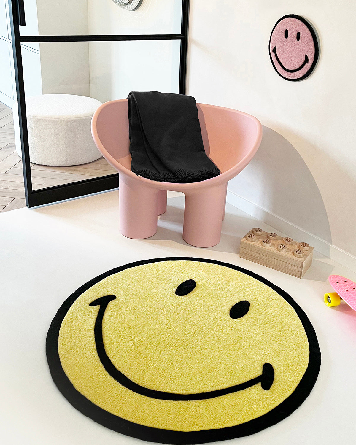 Maison Deux Rug SMILEY Yellow / Black Print Round Diam. 3.2ft | Playroom Avenue