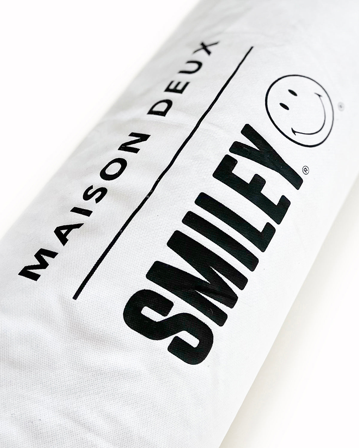 Maison Deux Rug SMILEY White Natural Round Diam. 3.2ft | Playroom Avenue