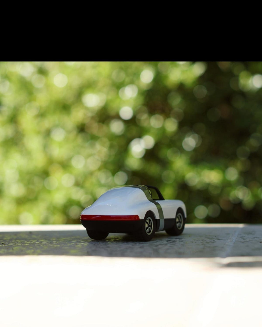 Playforever Car LUFT PFEIFFER White | Playroom Avenue