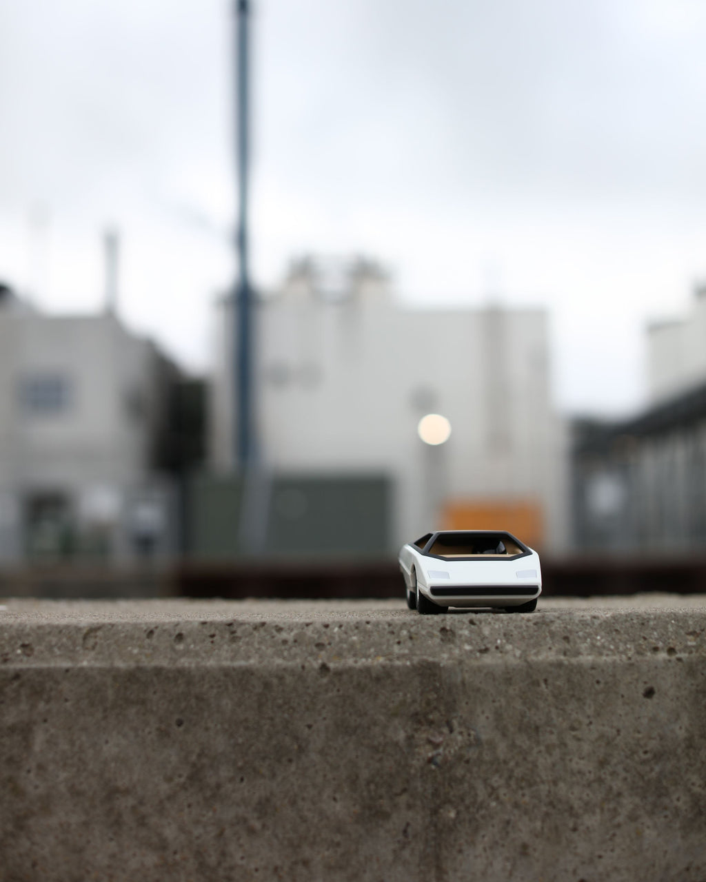 Playforever Car UFO COLOMBA White | Playroom Avenue