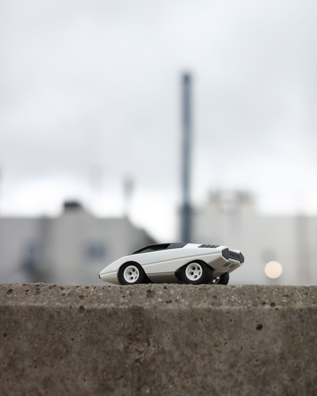 Playforever Car UFO COLOMBA White | Playroom Avenue