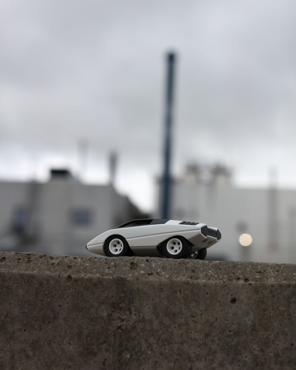 Playforever Car UFO COLOMBA White | Playroom Avenue