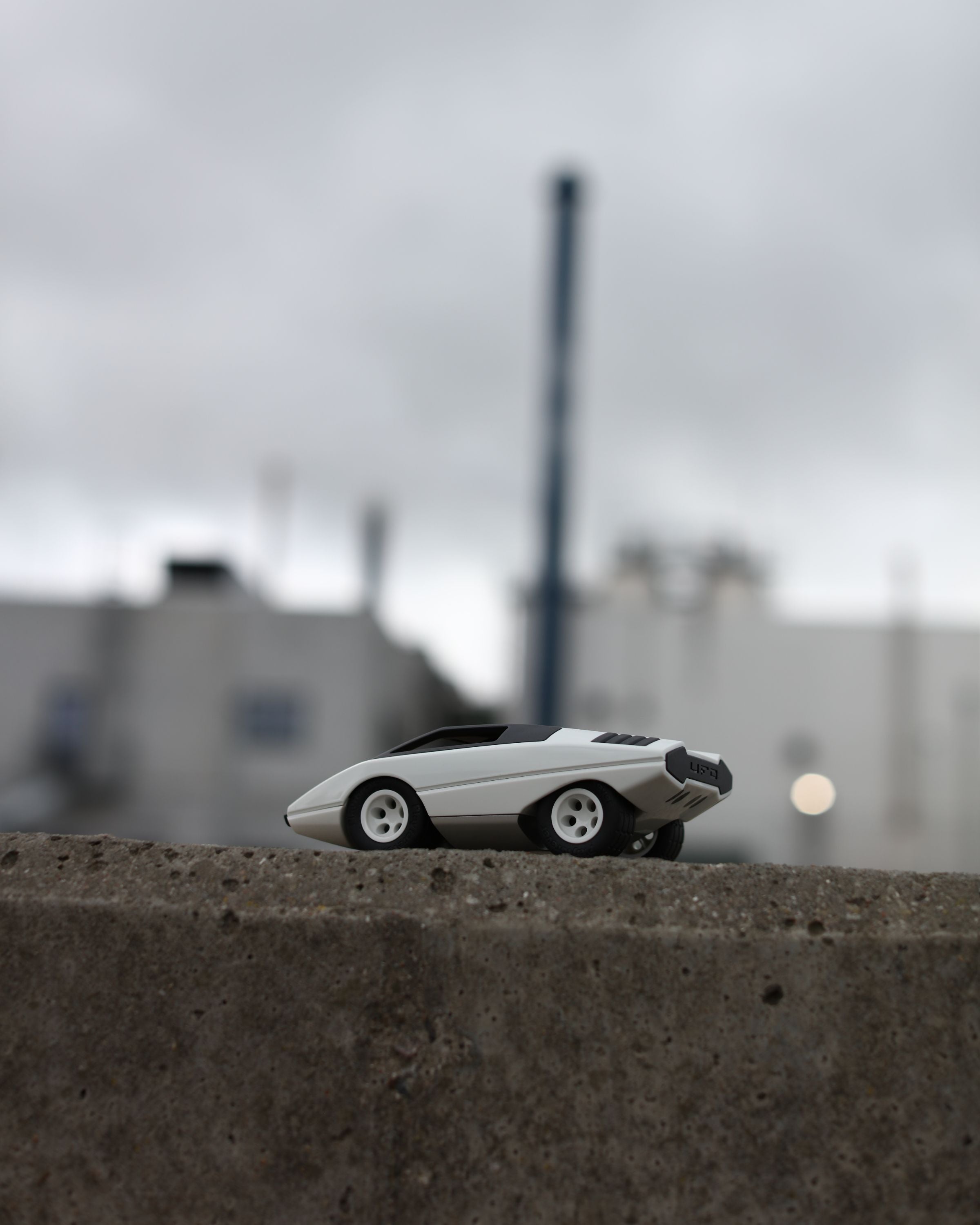 Playforever Car UFO COLOMBA White | Playroom Avenue