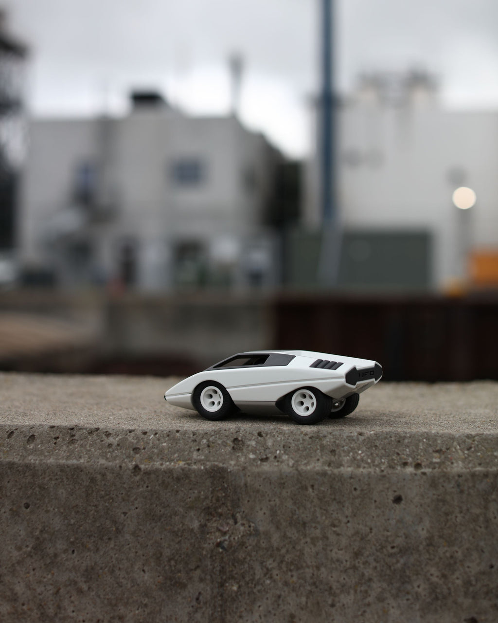 Playforever Car UFO COLOMBA White | Playroom Avenue