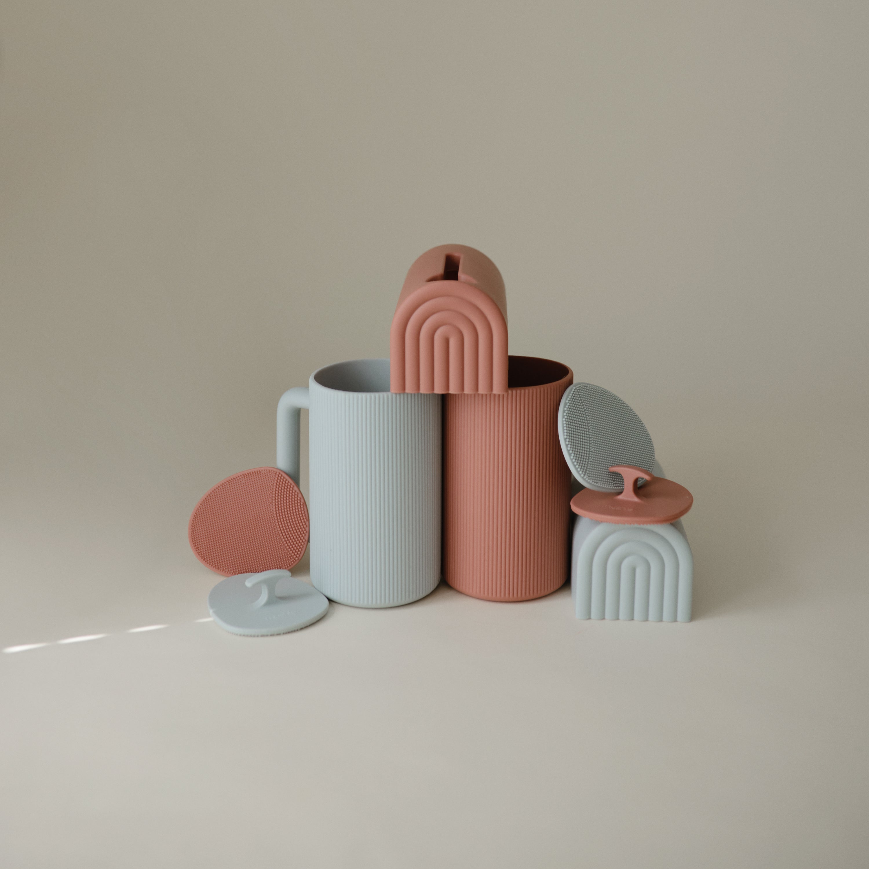 Mushie Bath Rinse Cup | Playroom Avenue