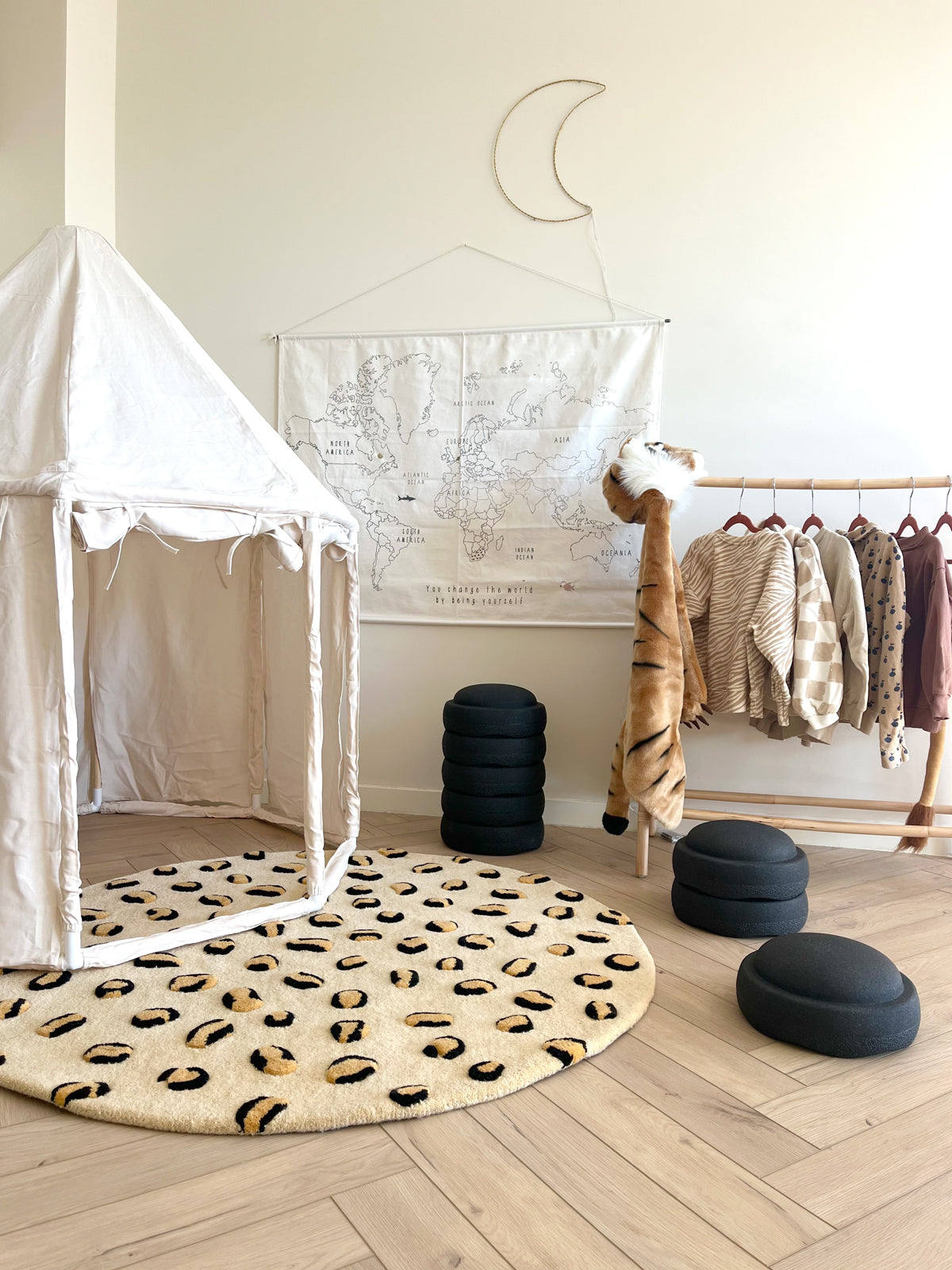 Maison Deux Rug LEOPARD Beige / Brown and Black Print Round Diam. 3.9ft | Playroom Avenue