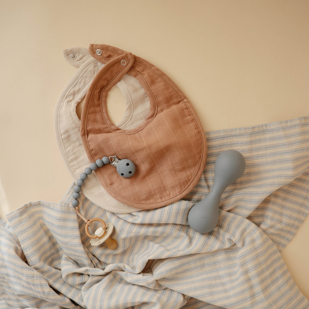 Mushie Muslin Bib | Playroom Avenue