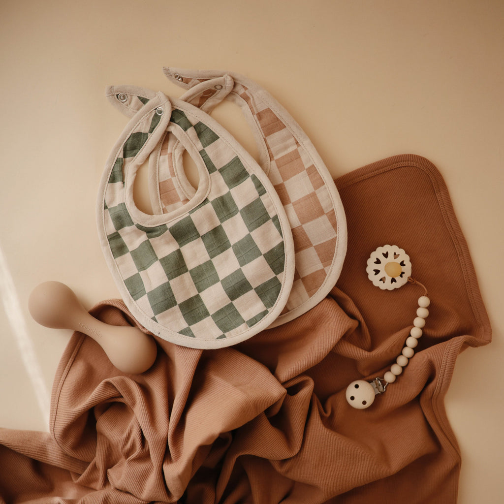 Mushie Muslin Bib | Playroom Avenue