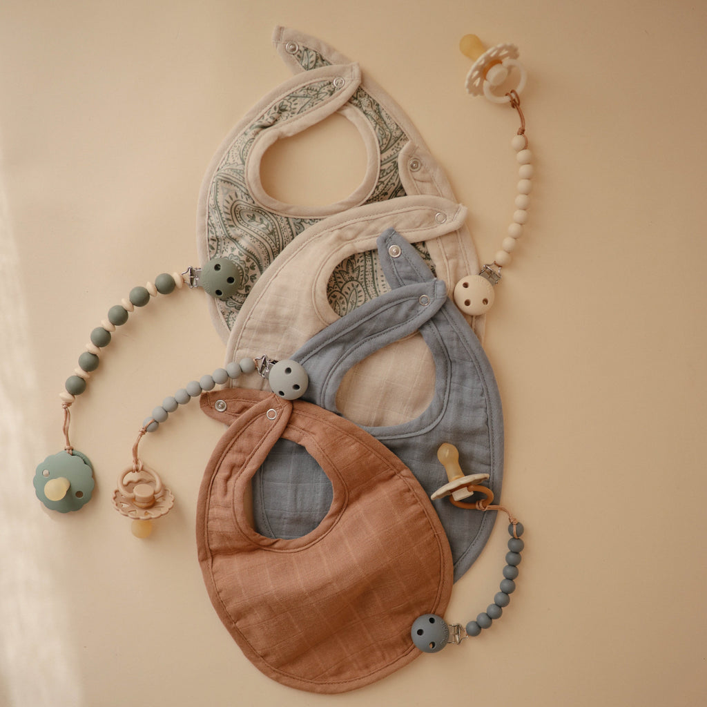 Mushie Muslin Bib | Playroom Avenue