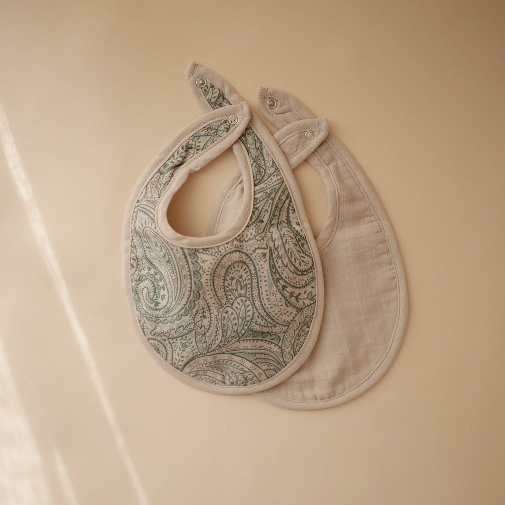 Mushie Muslin Bib | Playroom Avenue