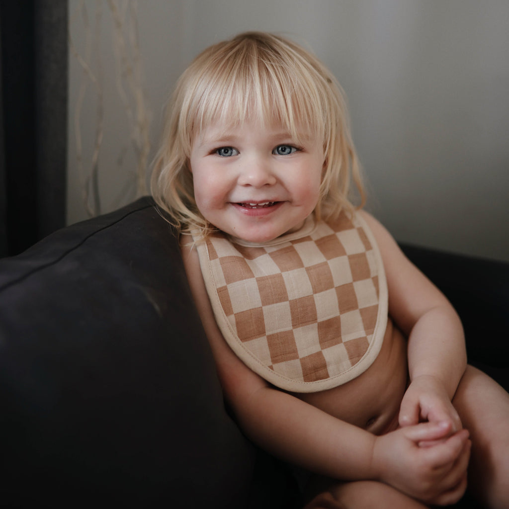 Mushie Muslin Bib | Playroom Avenue